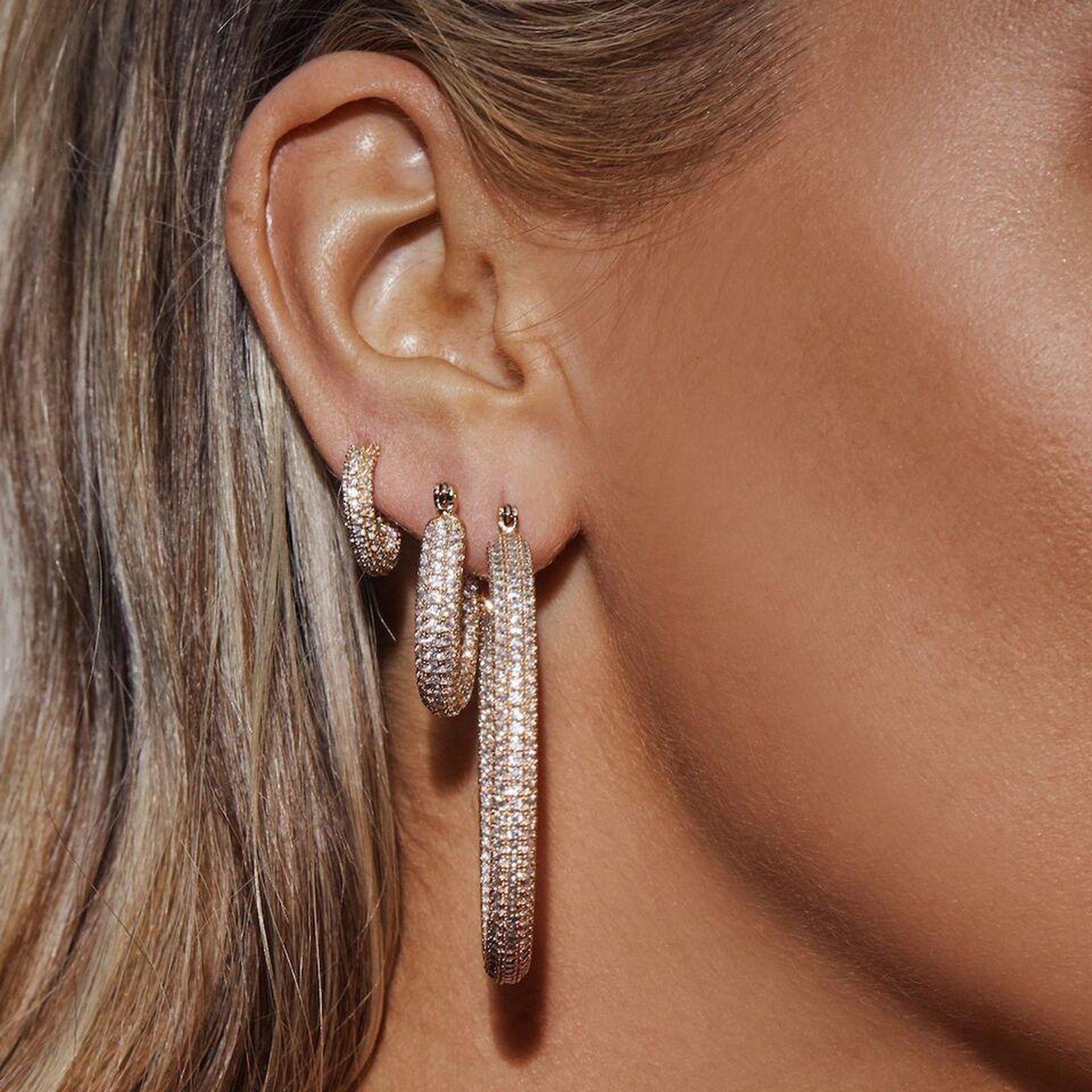 Pave Amalfi Huggies hoop earrings in Gold on model